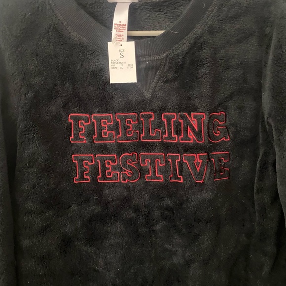 Target Wondershop Women’s Pullover Sweater - Picture 3 of 4